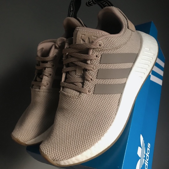 Adidas NMD R2 - Picture 2 of 8